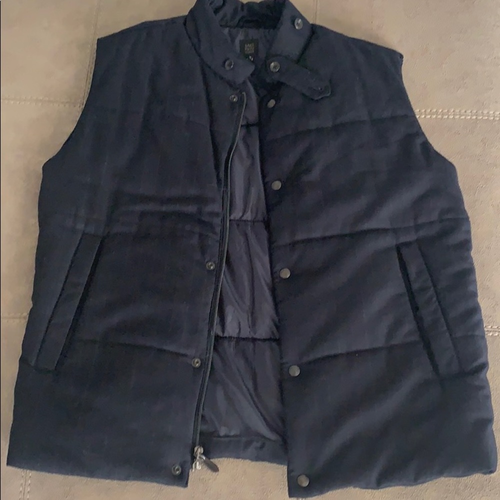 Saks Fifth Avenue puff vest black size large